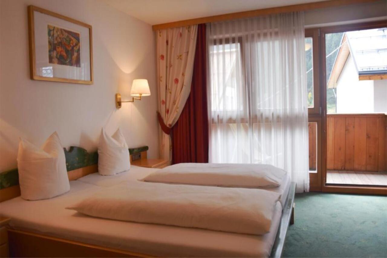 Berghotel Basur - Das Schihotel Am Arlberg Flirsch Exteriér fotografie