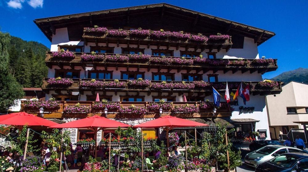 Berghotel Basur - Das Schihotel Am Arlberg Flirsch Exteriér fotografie